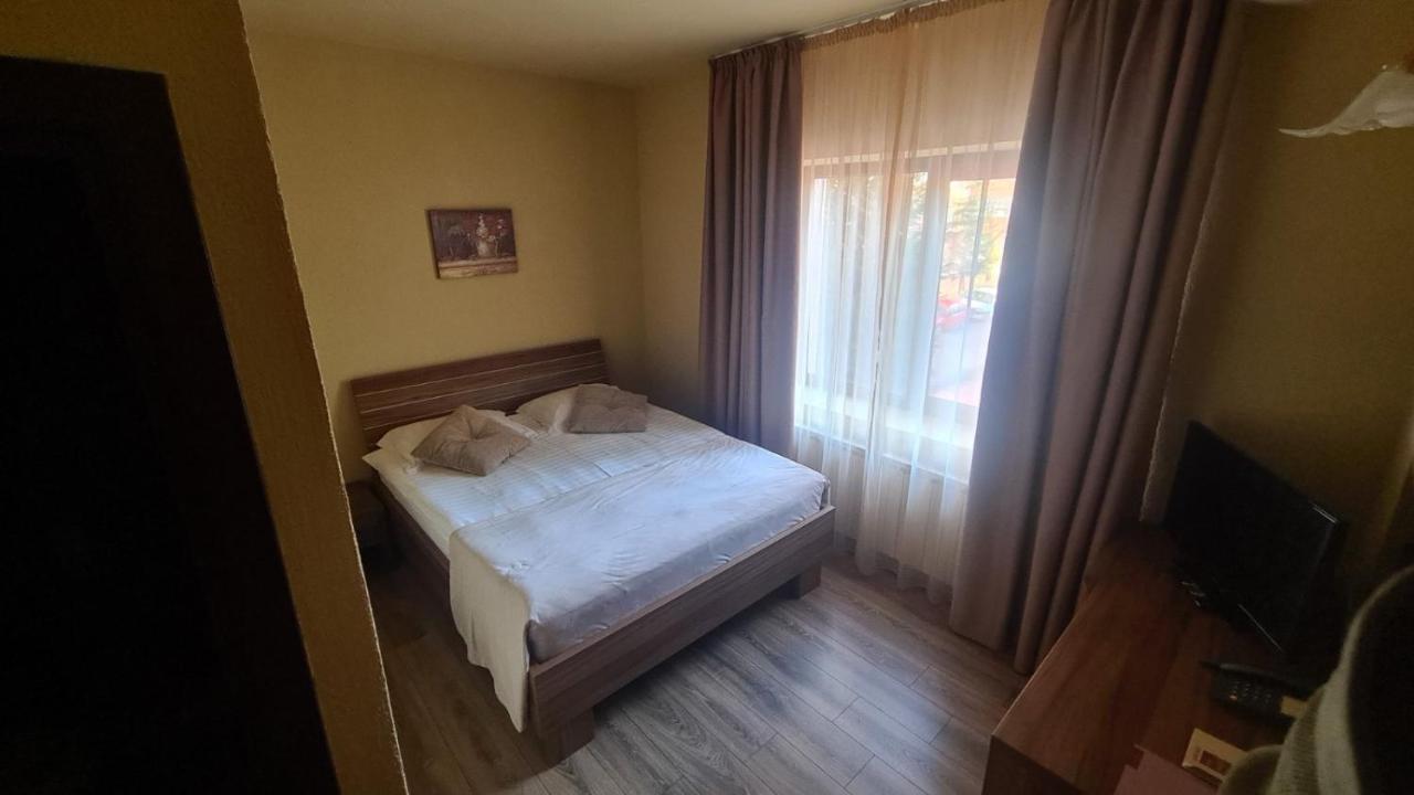 Hotel Gema Braşov Exterior foto
