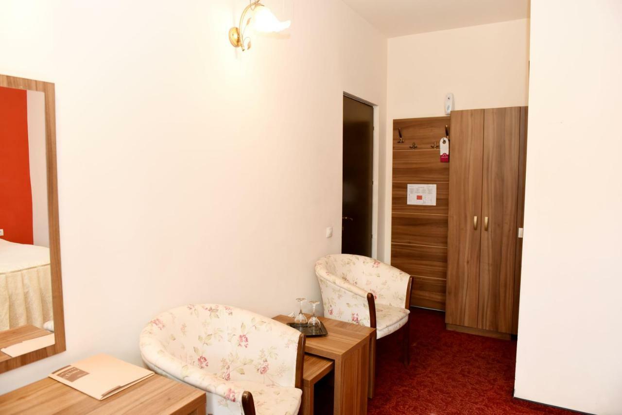 Hotel Gema Braşov Exterior foto